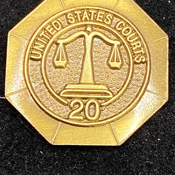 United States Courts 10-15-20 Years of Service Lapel Pins - Picture 4 of 10